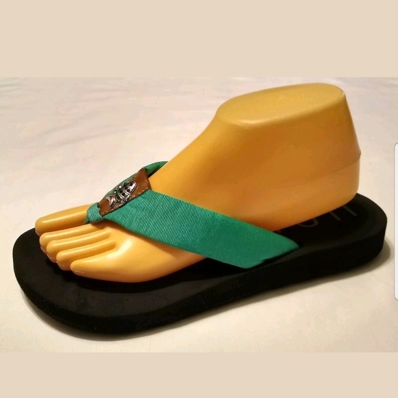 Unisa Women's Flip Flops Sandals - Picture 1 of 5